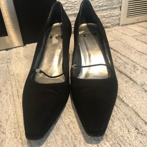 Stuart Weitzman black heels 7.5 AA
